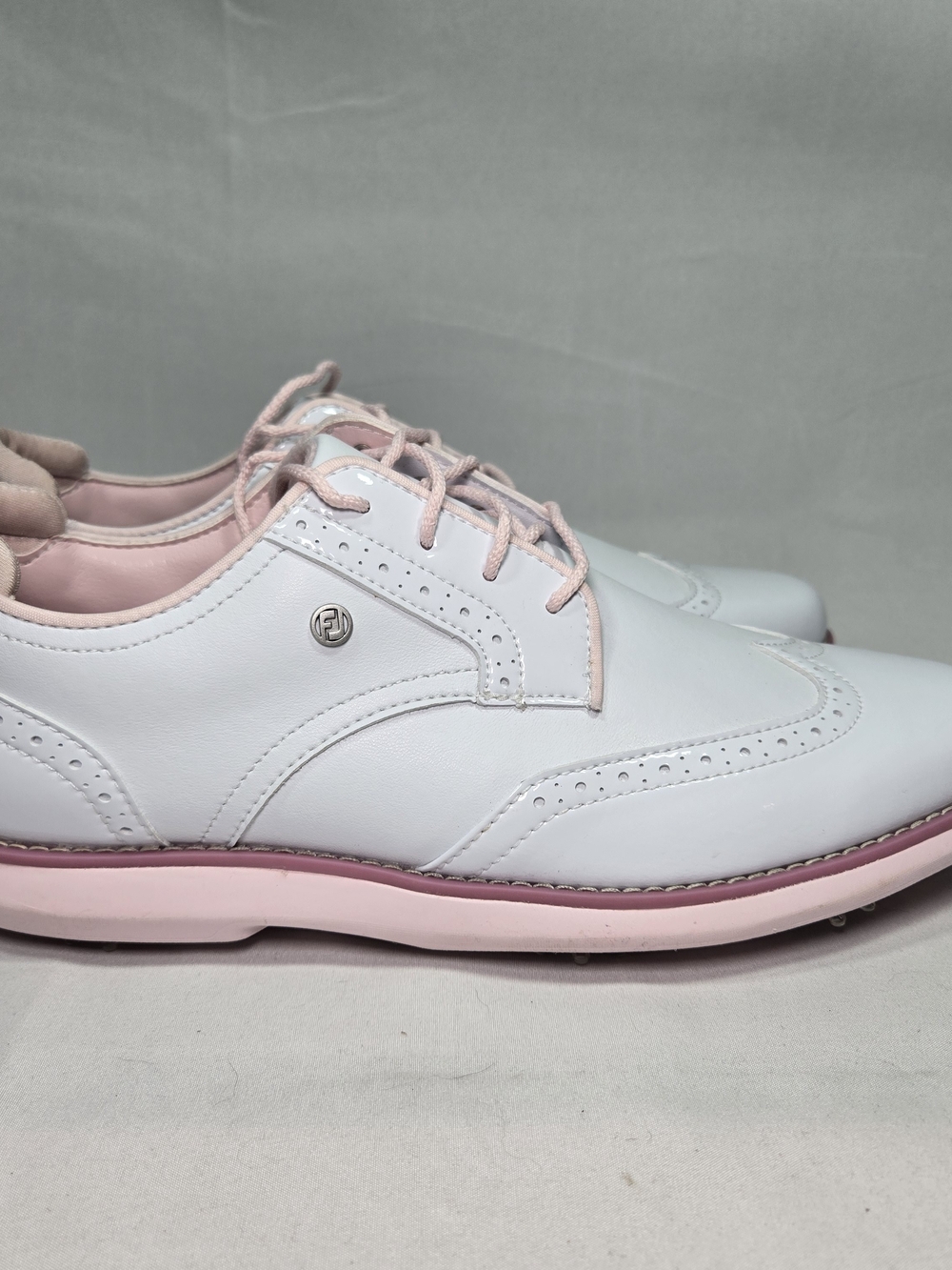 NEW Foot Joy Womens 9 Traditions Wing Tip Golf Shoes White Waterproof Brogue